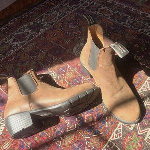 8.5 Blundstone Rustic Brown Heeled Boot